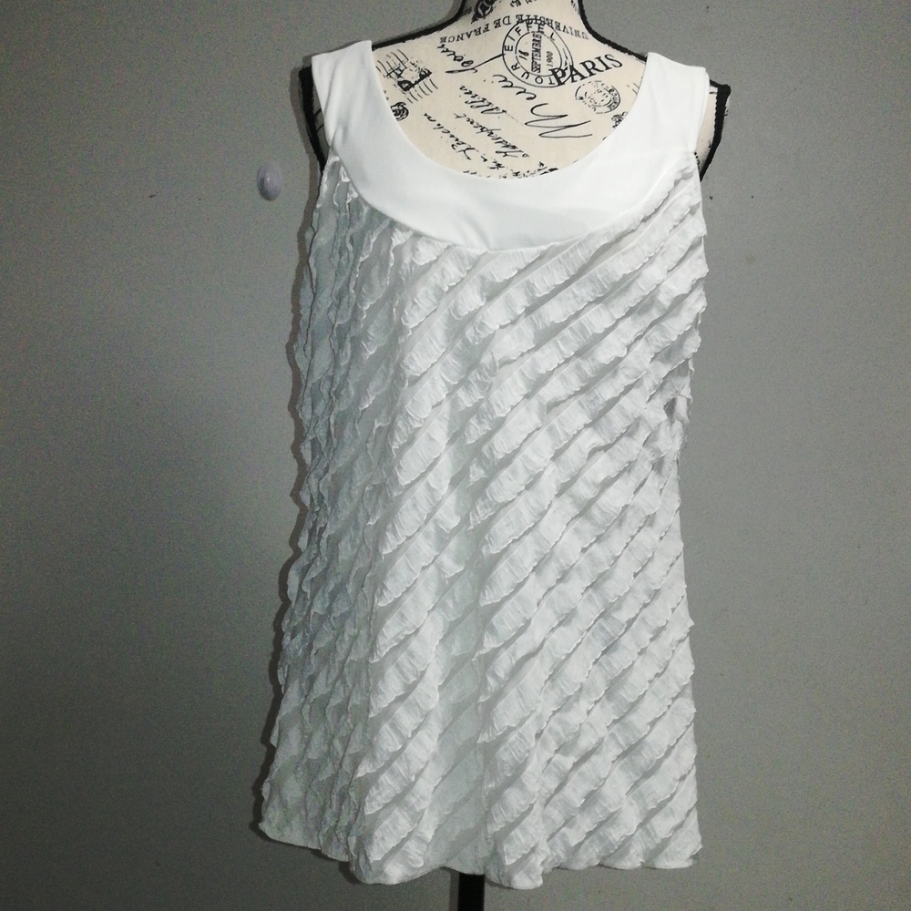 Janeric ruffles sleeveless tops size XL